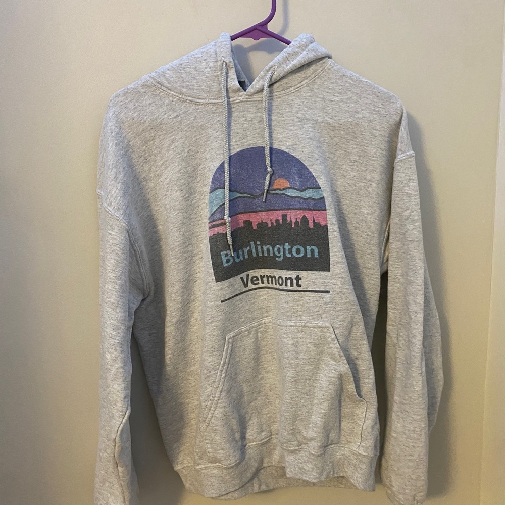 GREY BURLINGTON VERMONT SWEATSHIRT
